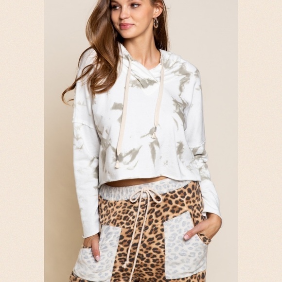 Last Dusky Sage Drop Cropped Tie Dye Hoodie - Picture 4 of 13